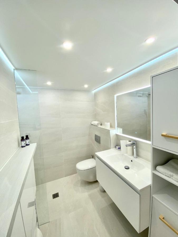 Luxe - 3 Pieces Avec Vue Mer, Piscine Et Tennis Lejlighed